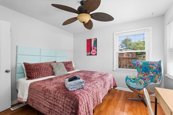 King bedroom main floor