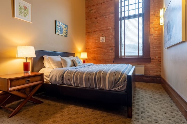 Брачен кревет (широк 150 - 179