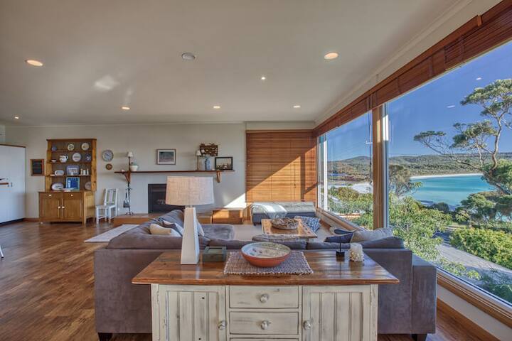 Beach Side Bay Of Fires gallery image 3