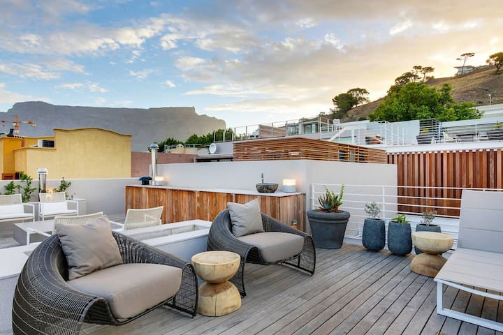 Exquisite De Waterkant Apartment with Pool 157 Wat