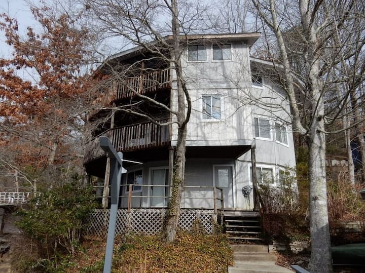 Lake Lure Lakefront, Pet Friendly, Great Views! - Lake Lure, NC