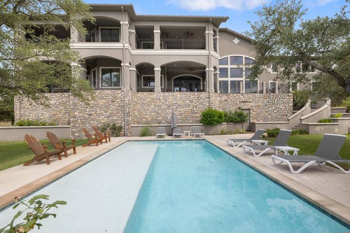 Private Pool + Incredible Views – Paisley Place