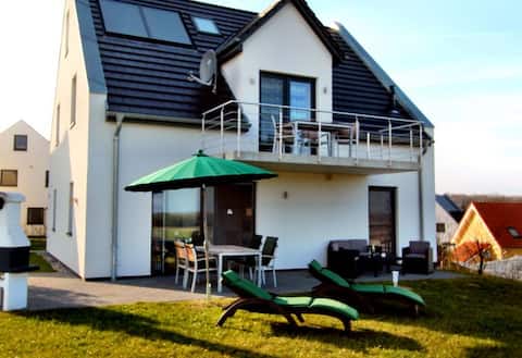 Successful Airbnb property: Bellevue House Ground Floor in Göhren Lebbin