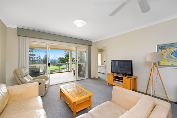 Harbourwatch 11, 18 Burrawan Street, - Port Macquarie