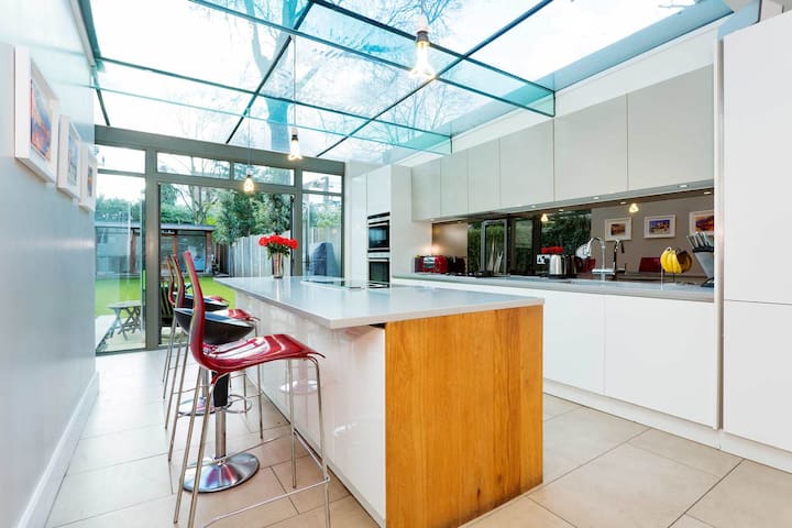 Primrose Family Fun by Veeve