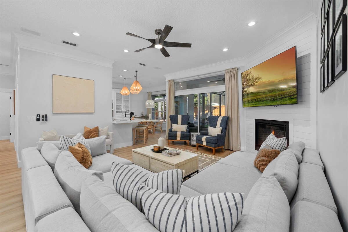 Popular Airbnb listing: Private Resort Retreat | Pool, Spa + Golf Cart in Jacksonville Beach