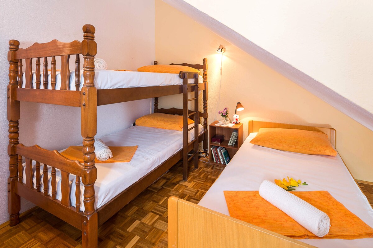 Dormitorio 3, Superficie: 7 m²