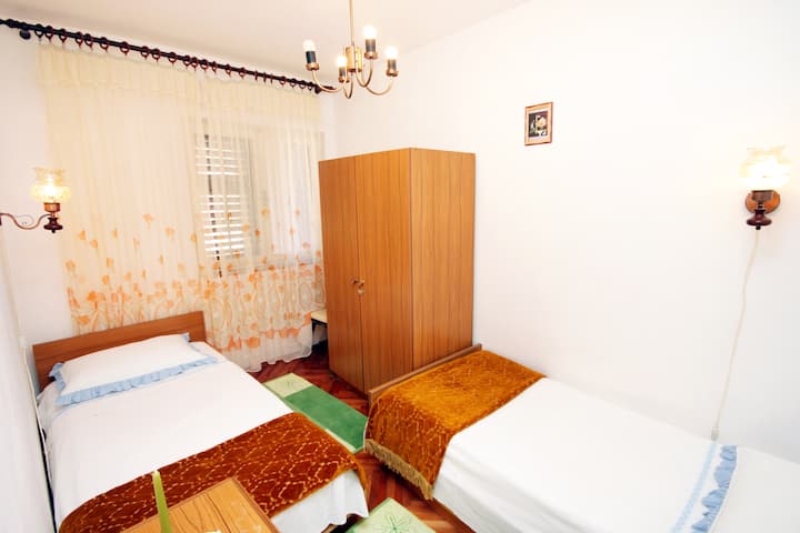 Dormitorio 3, Superficie: 9 m²