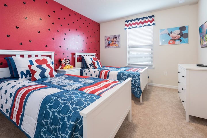 Mickey 's Bedroom