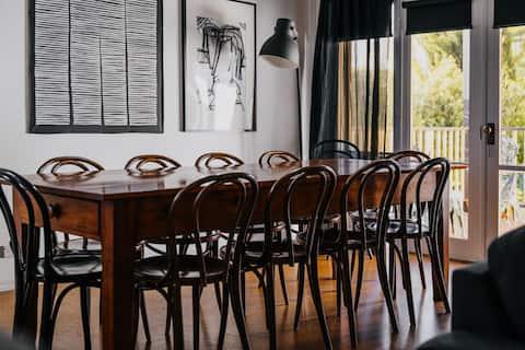 York House Daylesford ~ 7 Bedroom Centre of Town!