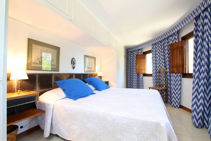 El Bikoro gallery image 2