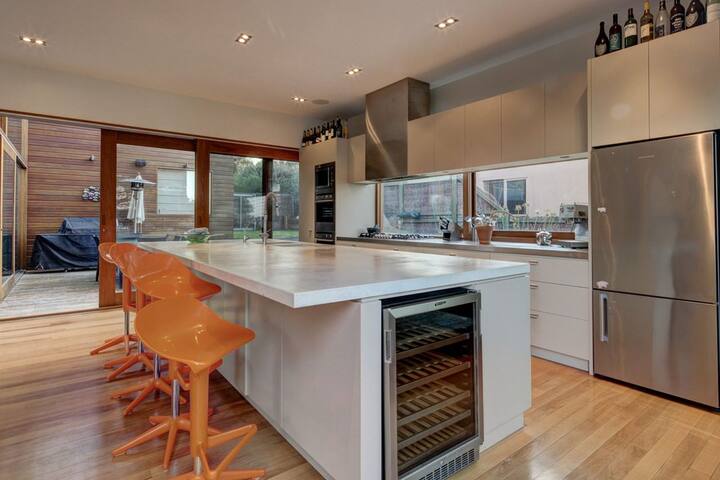 Battery Lane gallery image 4