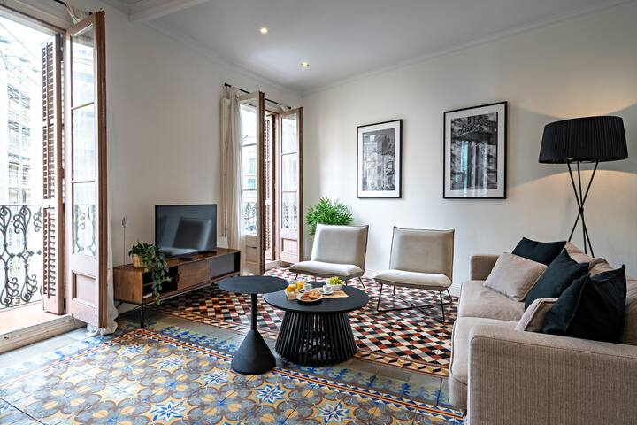 2 bedroom apartment in Enric Granados gallery image 2