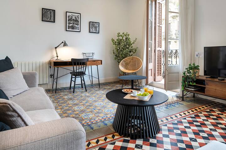 2 bedroom apartment in Enric Granados gallery image 3