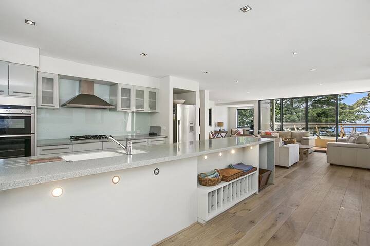 Cetacea – Point Lonsdale gallery image 2