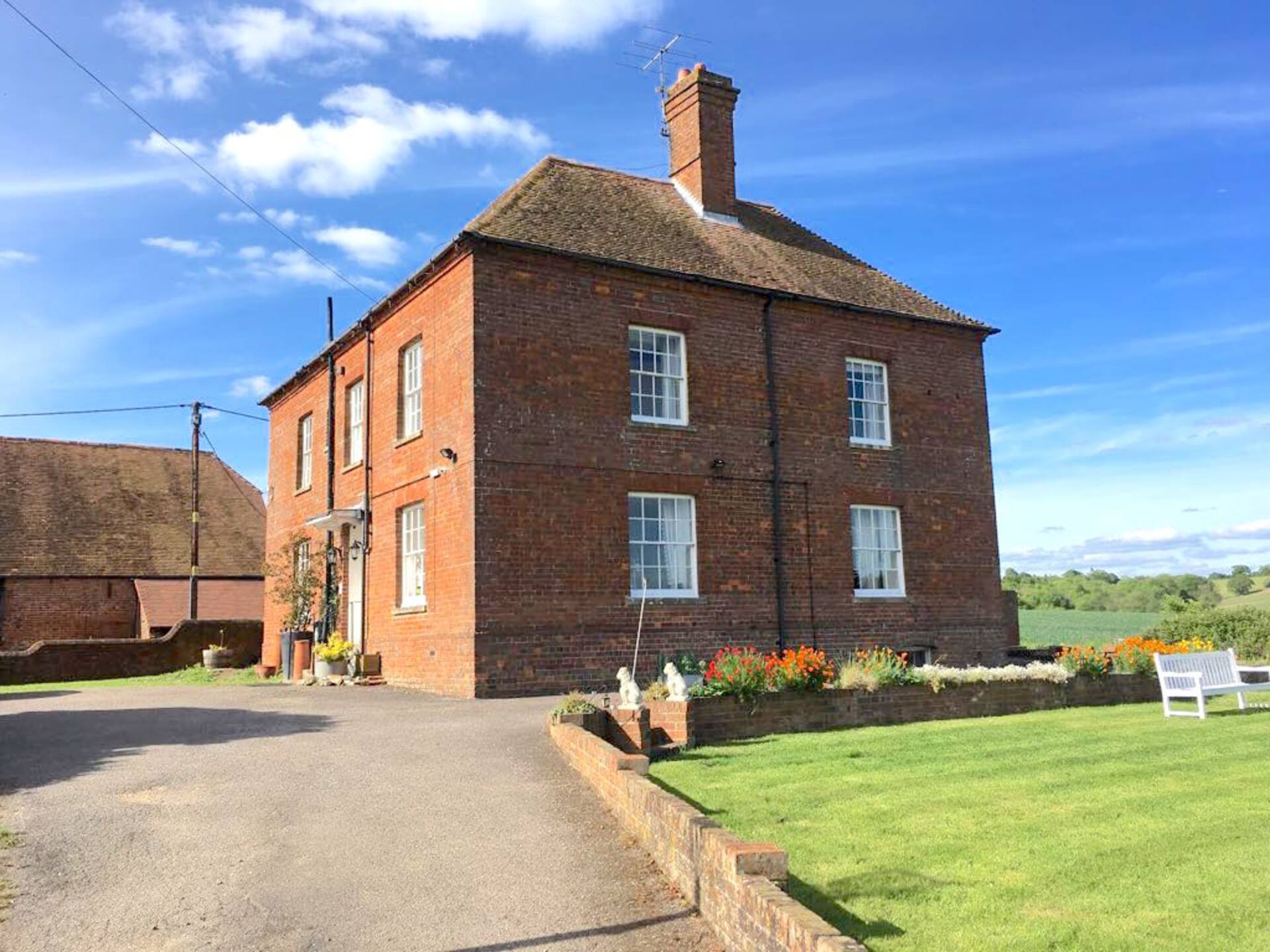 Historic 'Colthrop Manor' House | Sleeps 17