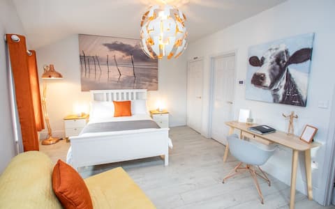 James' Place Dowlais Self Catering Studio 3 Sioni