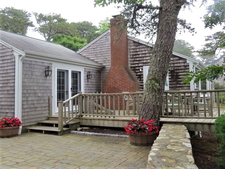 Cozy Cockle Cove Retreat! - Chatham, MA