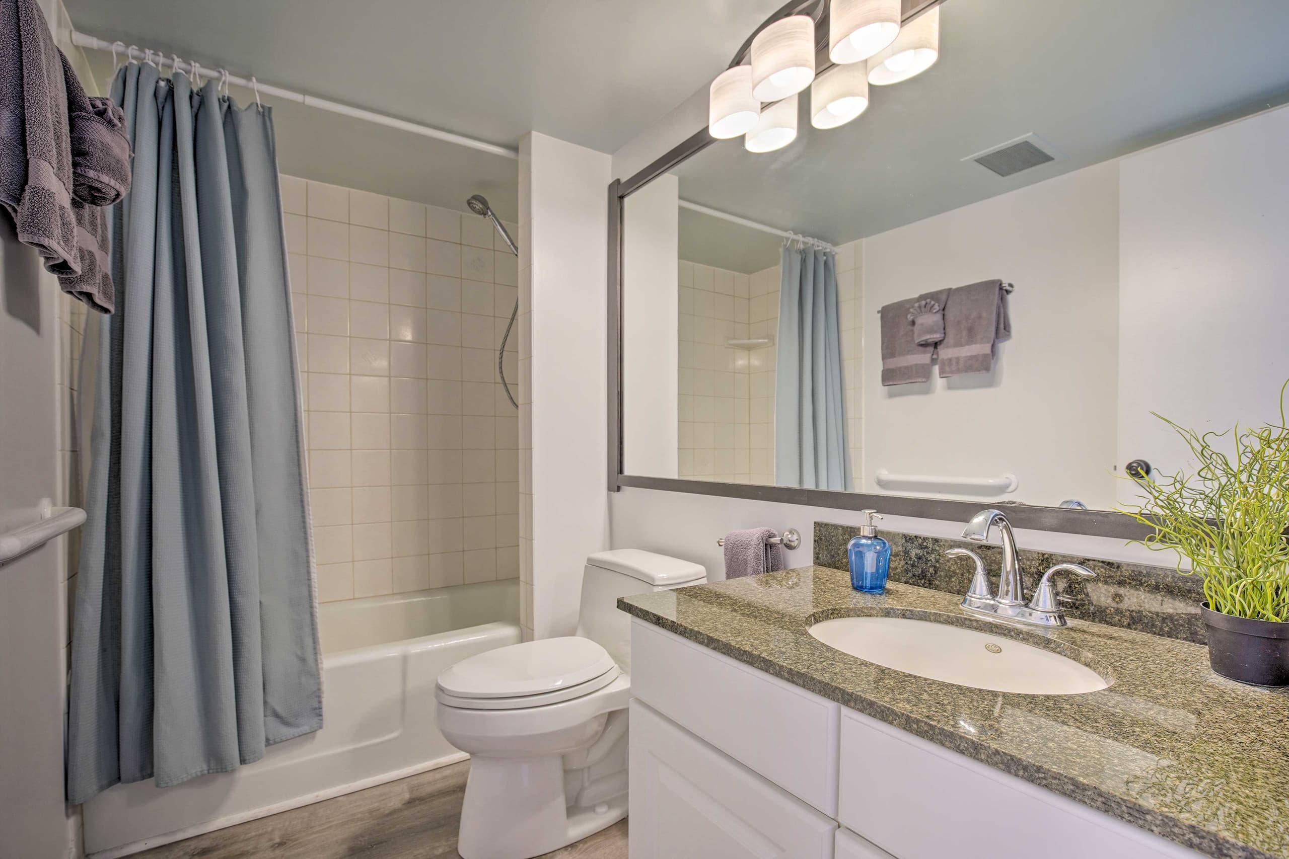 Condo in Kailua-Kona · ★4.6 · 2 bedrooms · 3 beds · 3 baths - Image 24