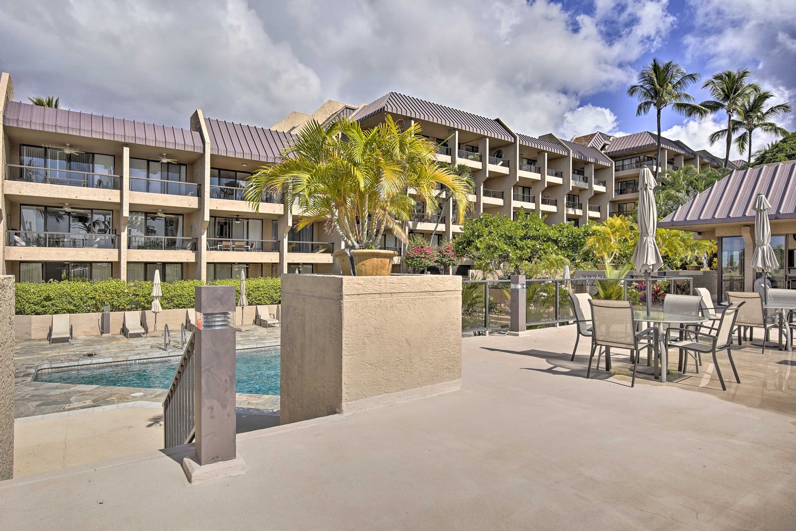 Condo in Kailua-Kona · ★4.6 · 2 bedrooms · 3 beds · 3 baths - Image 30