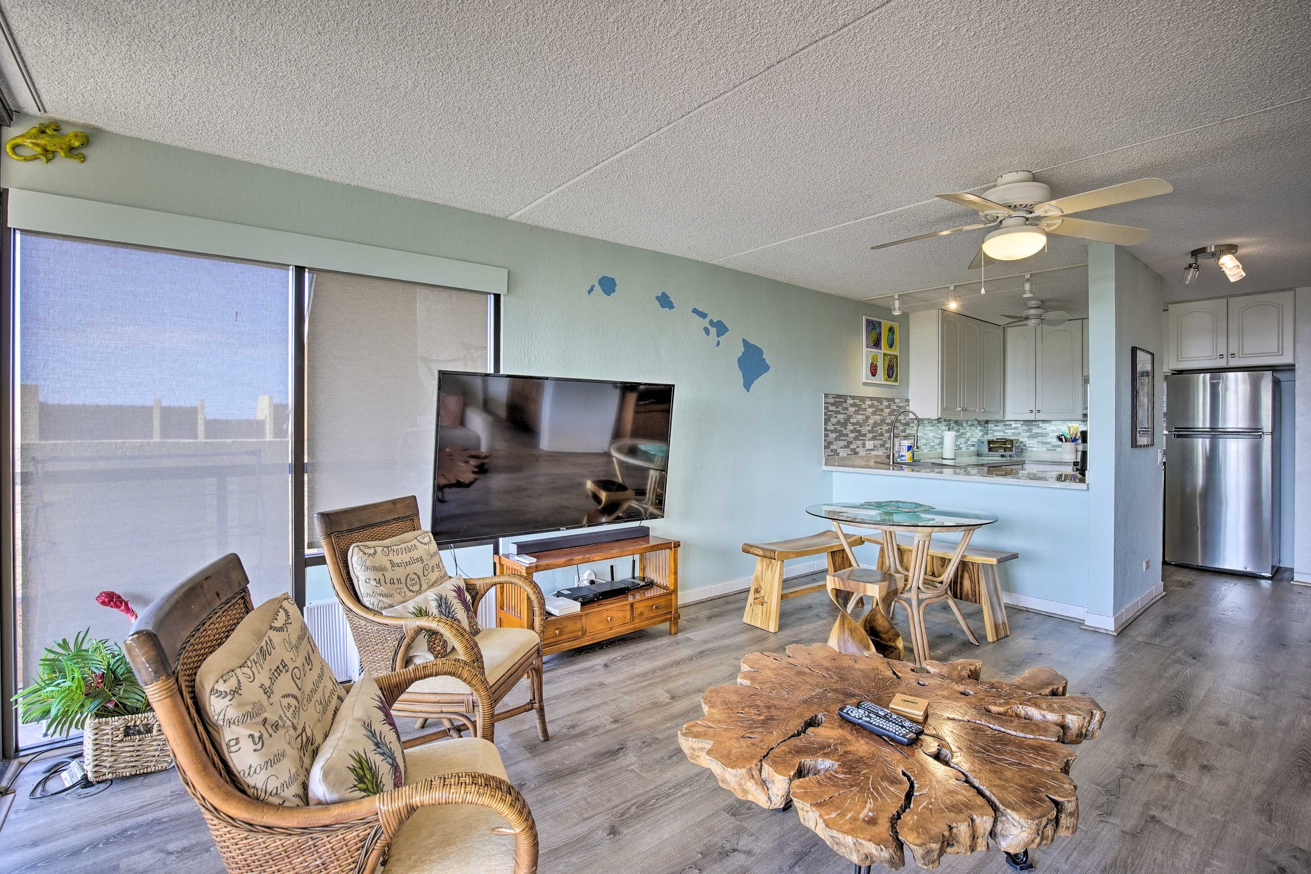 Condo in Kailua-Kona · ★4.6 · 2 bedrooms · 3 beds · 3 baths - Image 4