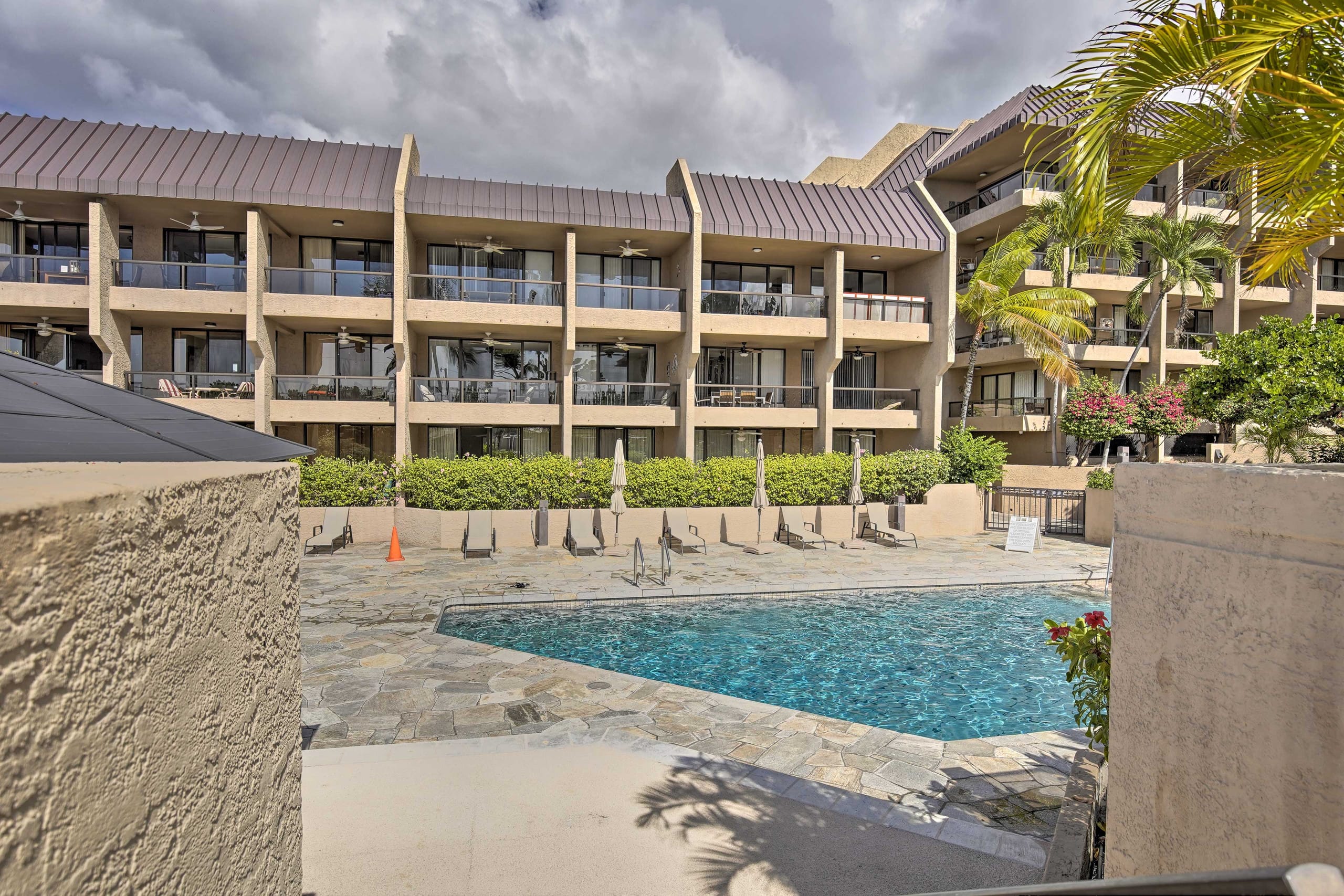 Condo in Kailua-Kona · ★4.6 · 2 bedrooms · 3 beds · 3 baths - Image 29