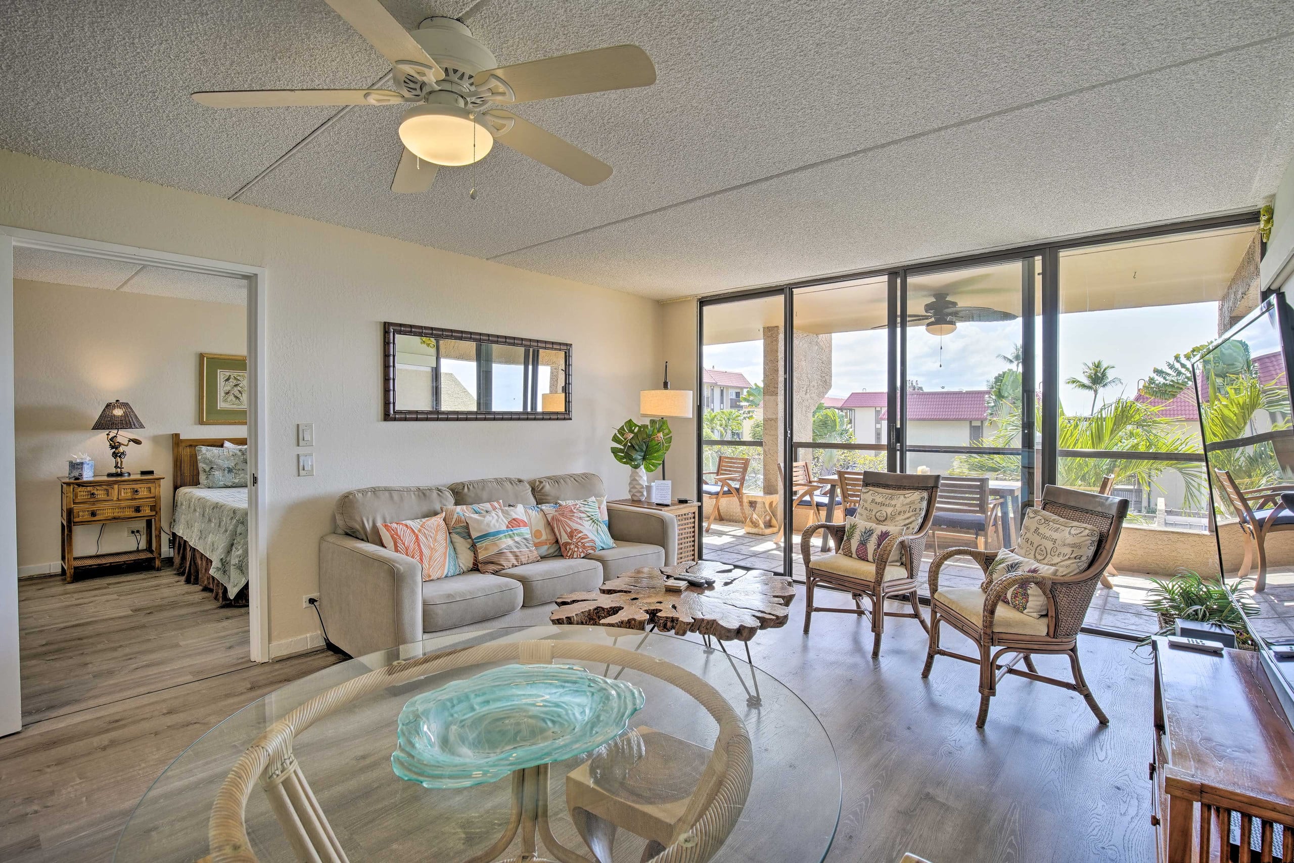 Condo in Kailua-Kona · ★4.6 · 2 bedrooms · 3 beds · 3 baths - Image 3