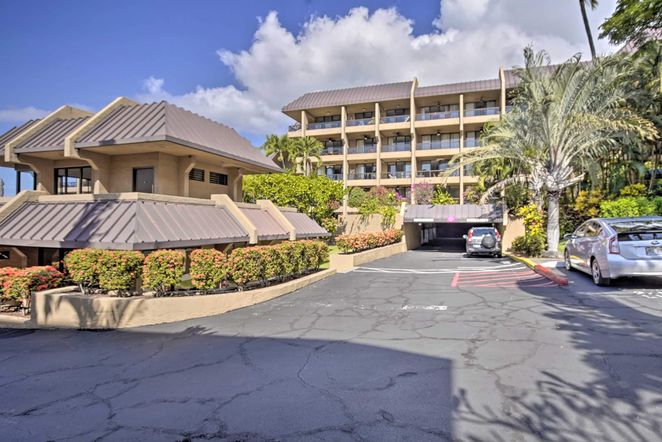 Condo in Kailua-Kona · ★4.6 · 2 bedrooms · 3 beds · 3 baths - Image 26