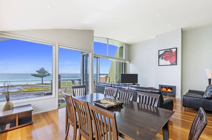 Shemara East Beach frontage gallery image 3