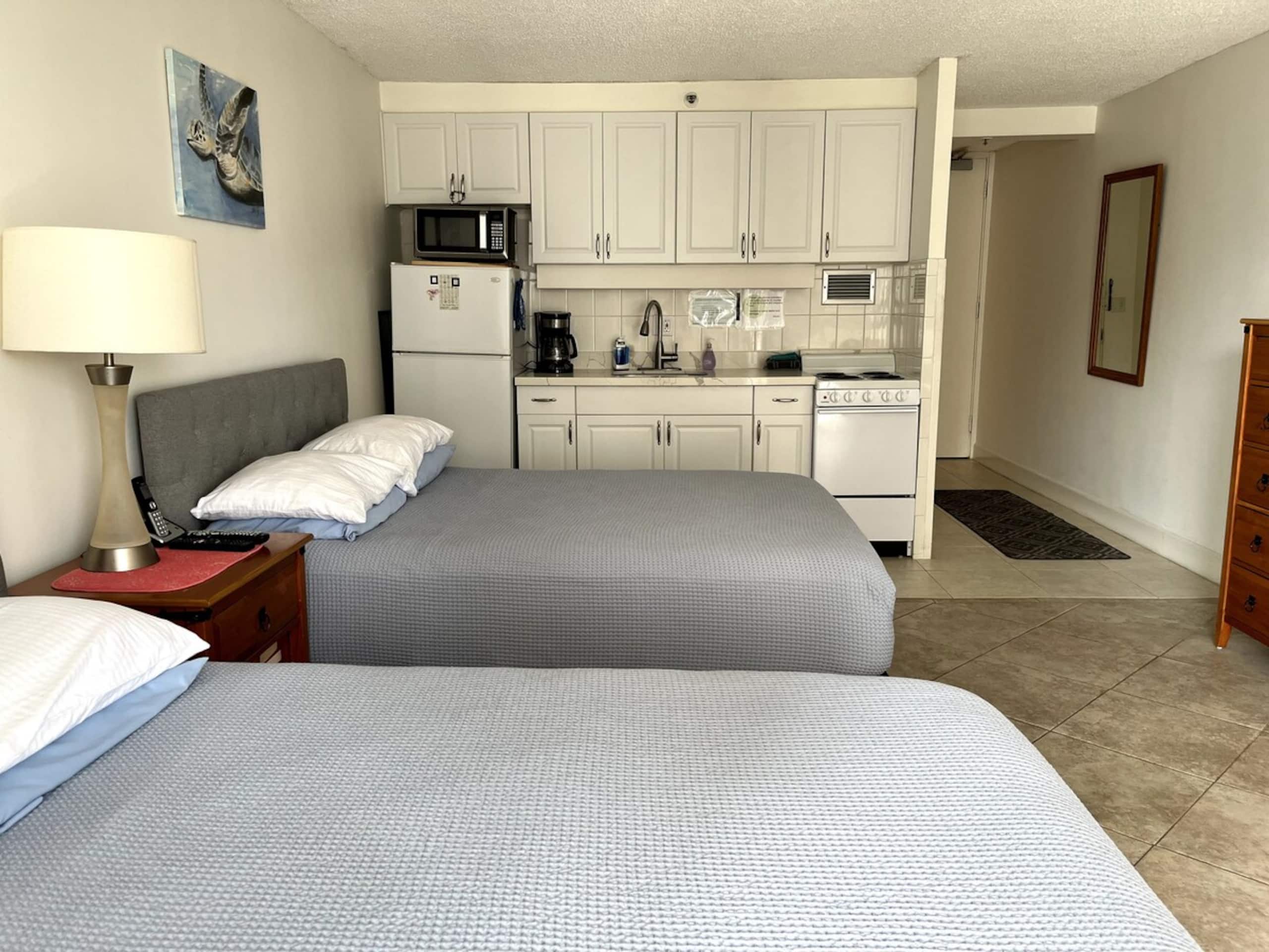 Central Waikiki Studio w/ Balcony, 5-Min to Beach - Image 2