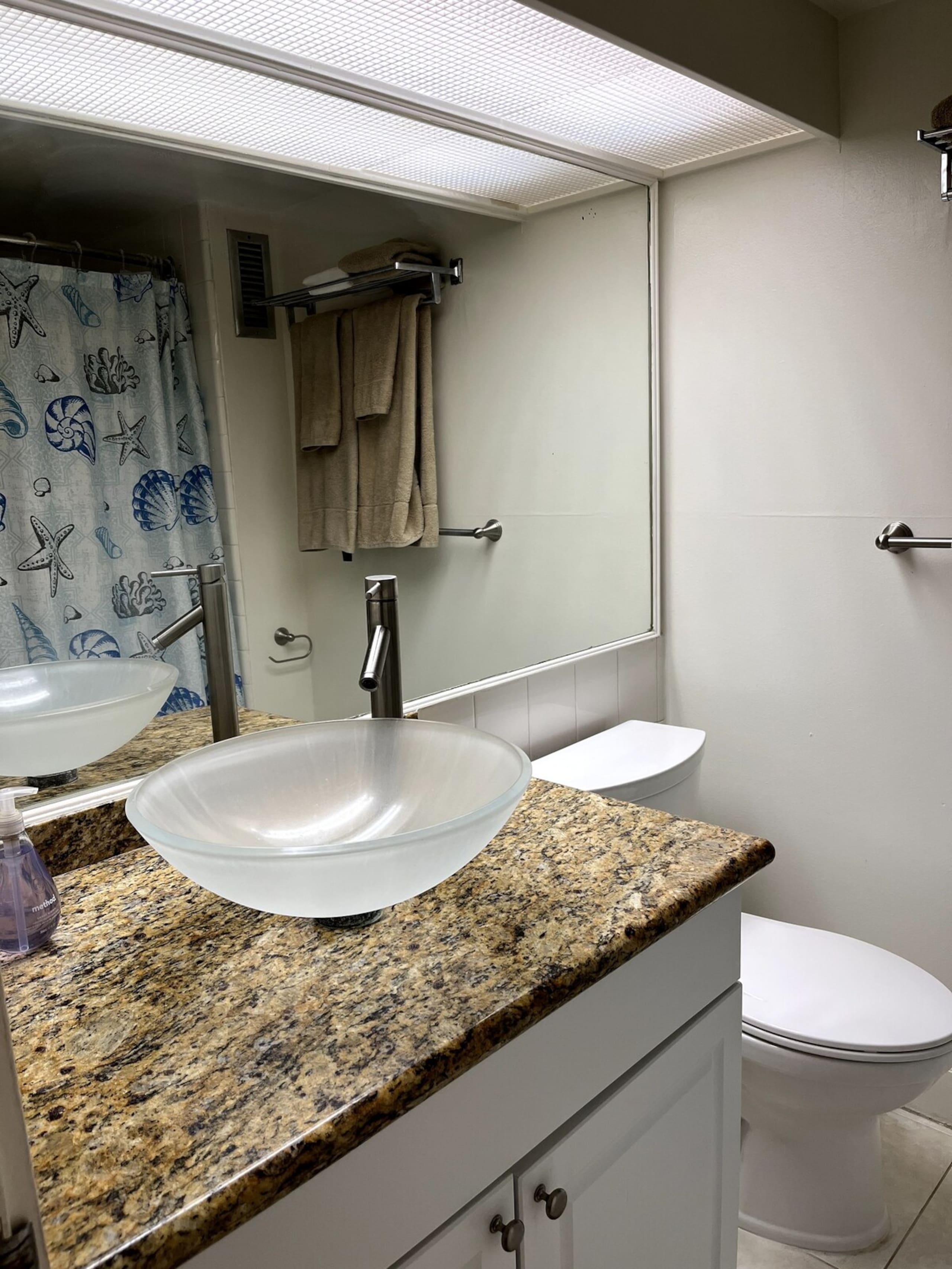 Central Waikiki Studio w/ Balcony, 5-Min to Beach - Image 11
