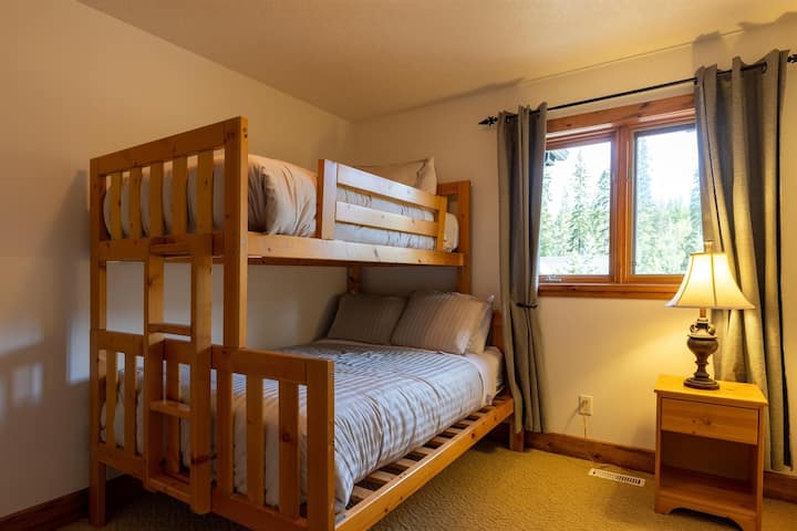 Letto matrimoniale/doppio | Piano superiore | Camera da letto 5