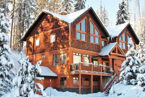 Ski In. 10 Min. Walk to the Lifts. Hot Tub. AC