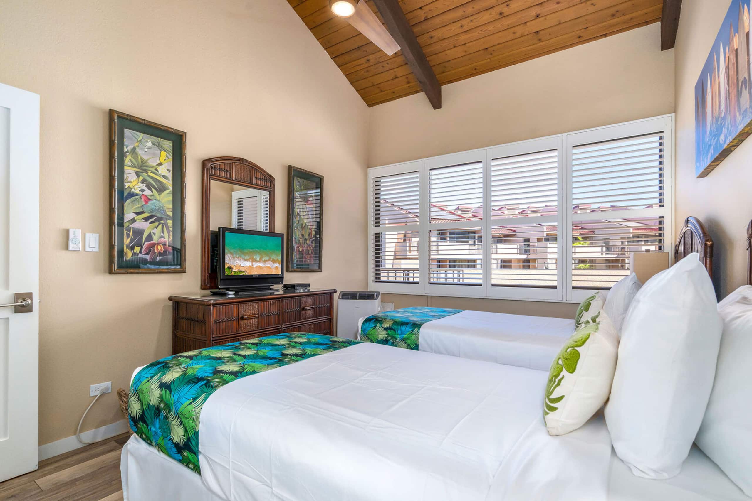 Condo in Kihei · ★5.0 · 2 bedrooms · 4 beds · 2 baths - Image 14