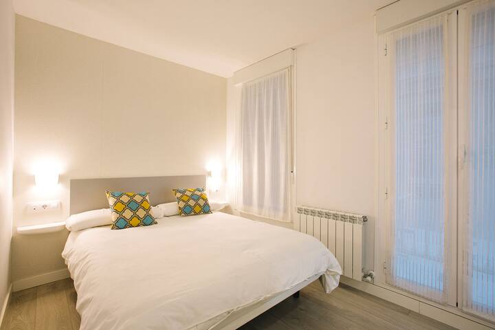 6 Getaria B superb central apartment gallery image 3
