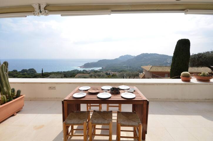 Holiday rental apartment with swimming pool in Beg gallery image 4