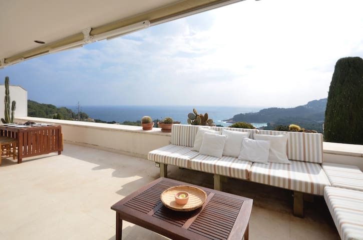 Holiday rental apartment with swimming pool in Beg