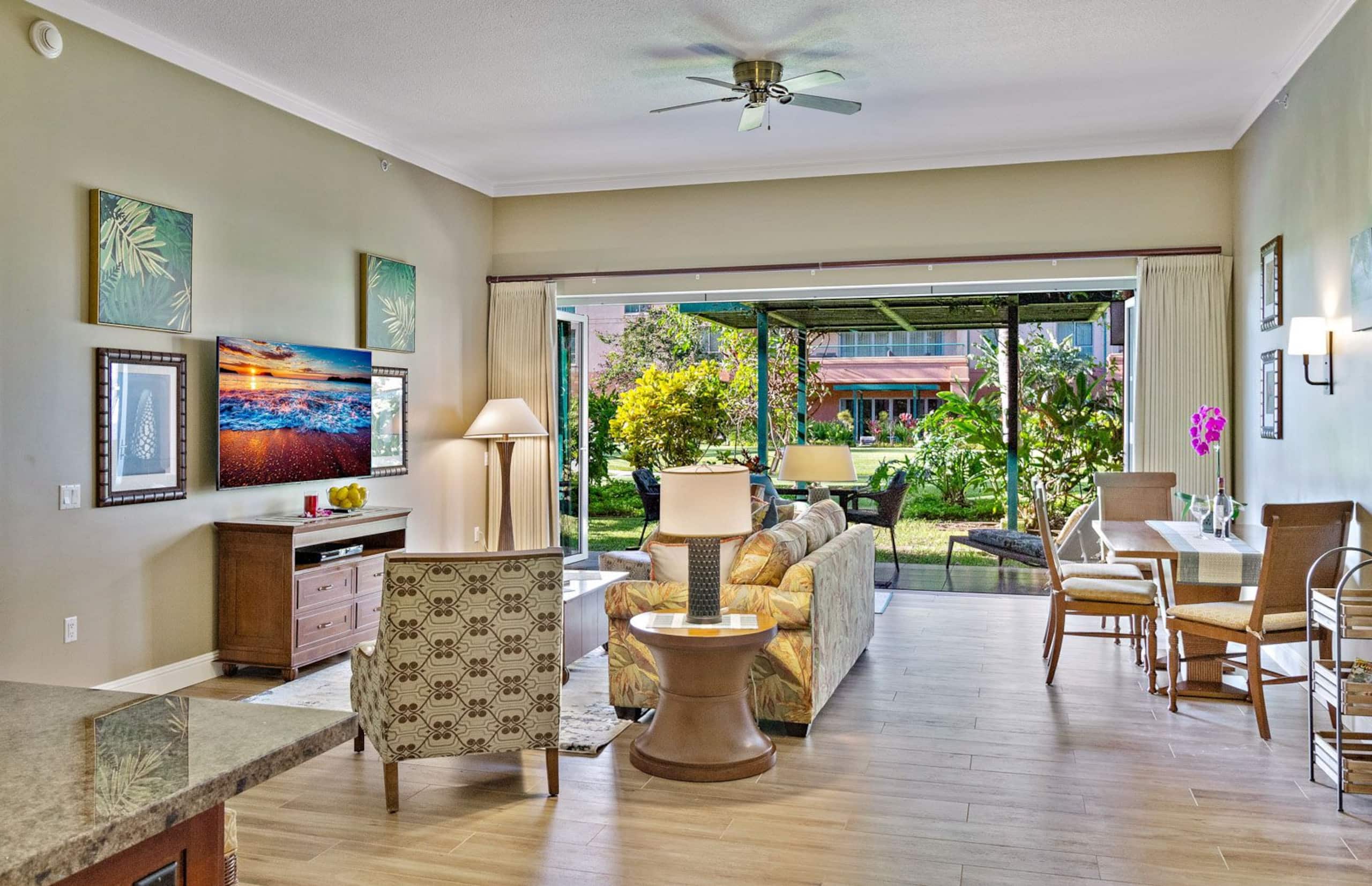 Condo in Lahaina · ★4.82 · 2 bedrooms · 4 beds · 2 shared baths - Image 15