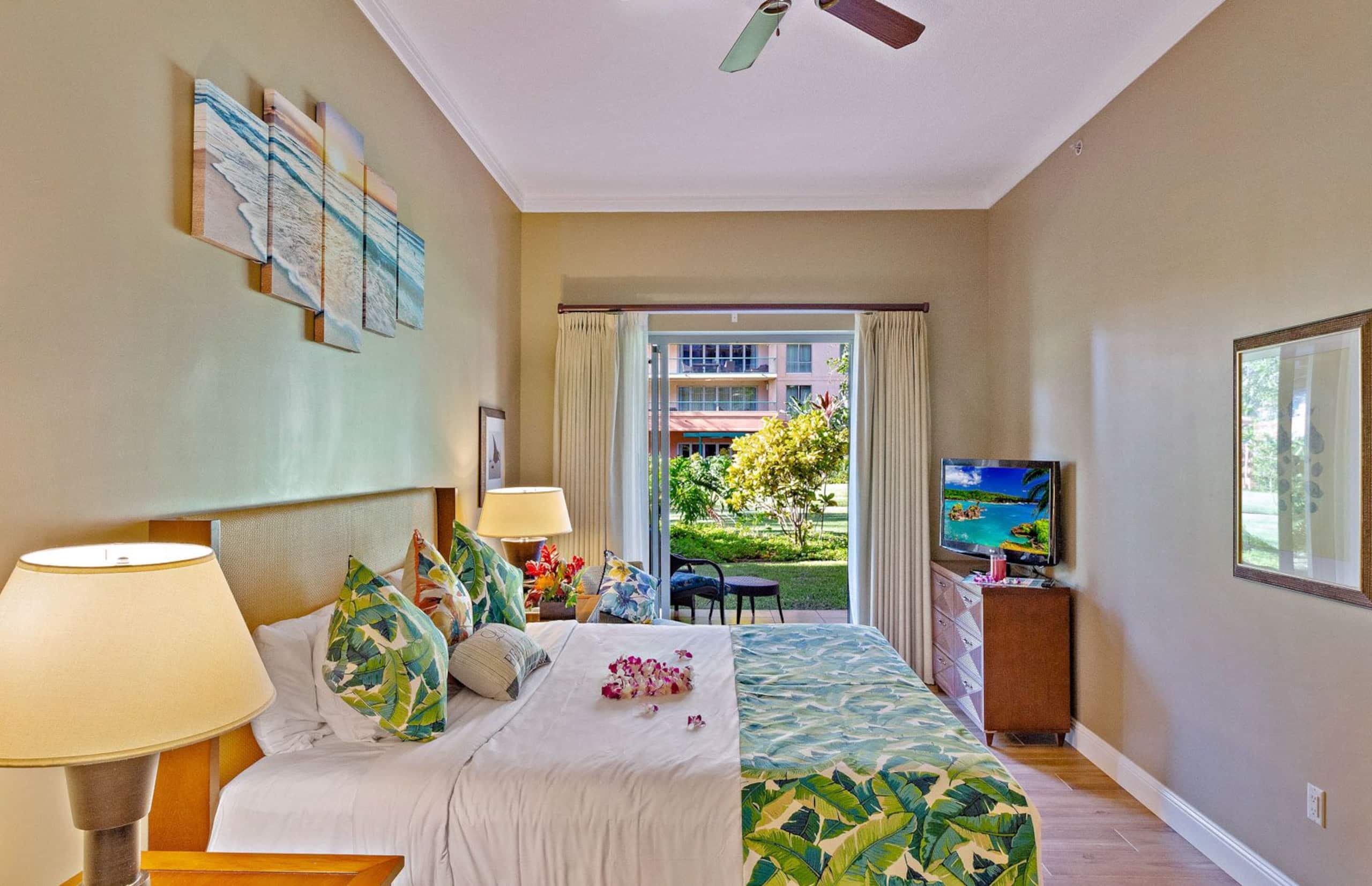 Condo in Lahaina · ★4.82 · 2 bedrooms · 4 beds · 2 shared baths - Image 26