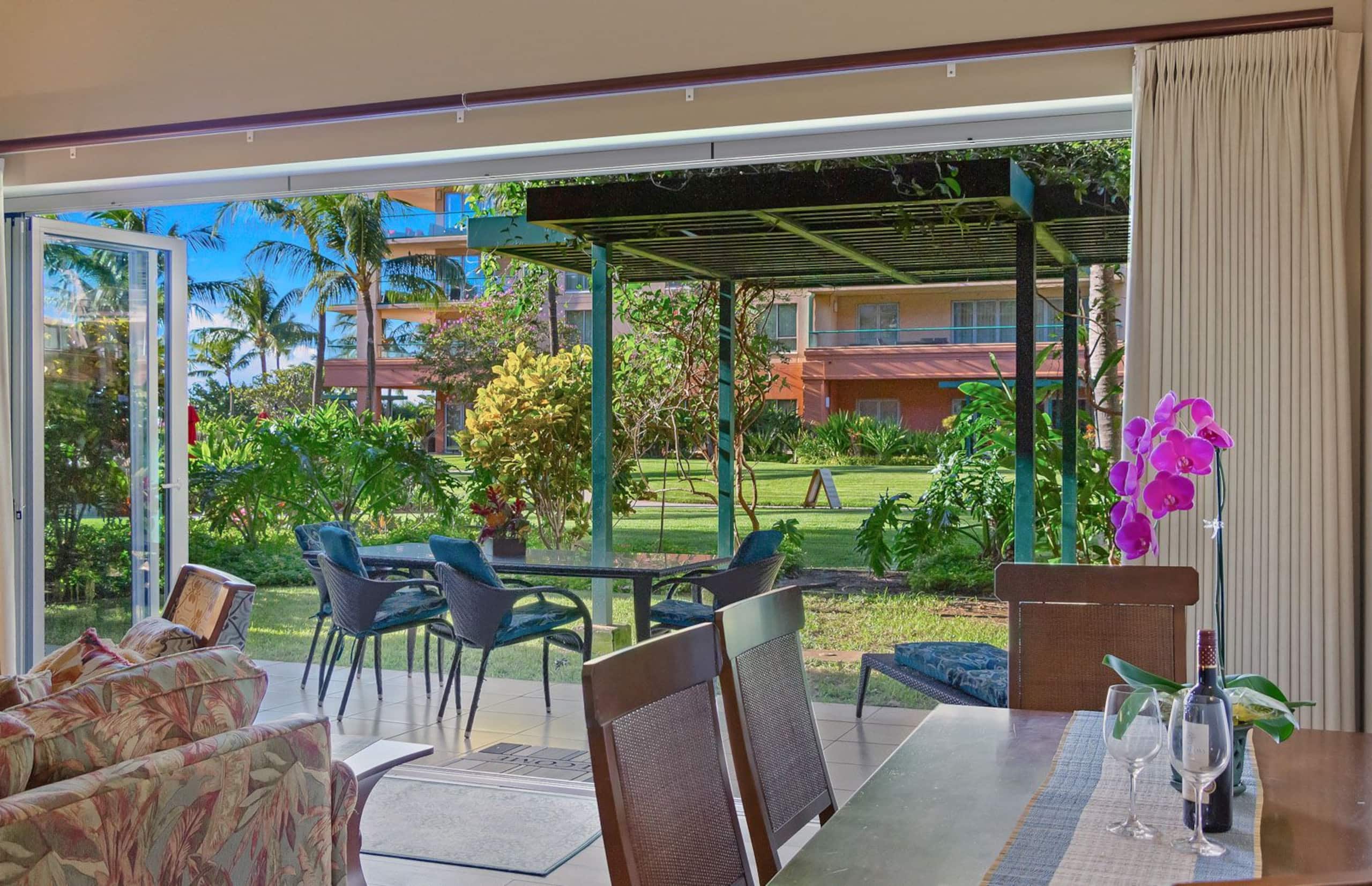 Condo in Lahaina · ★4.82 · 2 bedrooms · 4 beds · 2 shared baths - Image 10