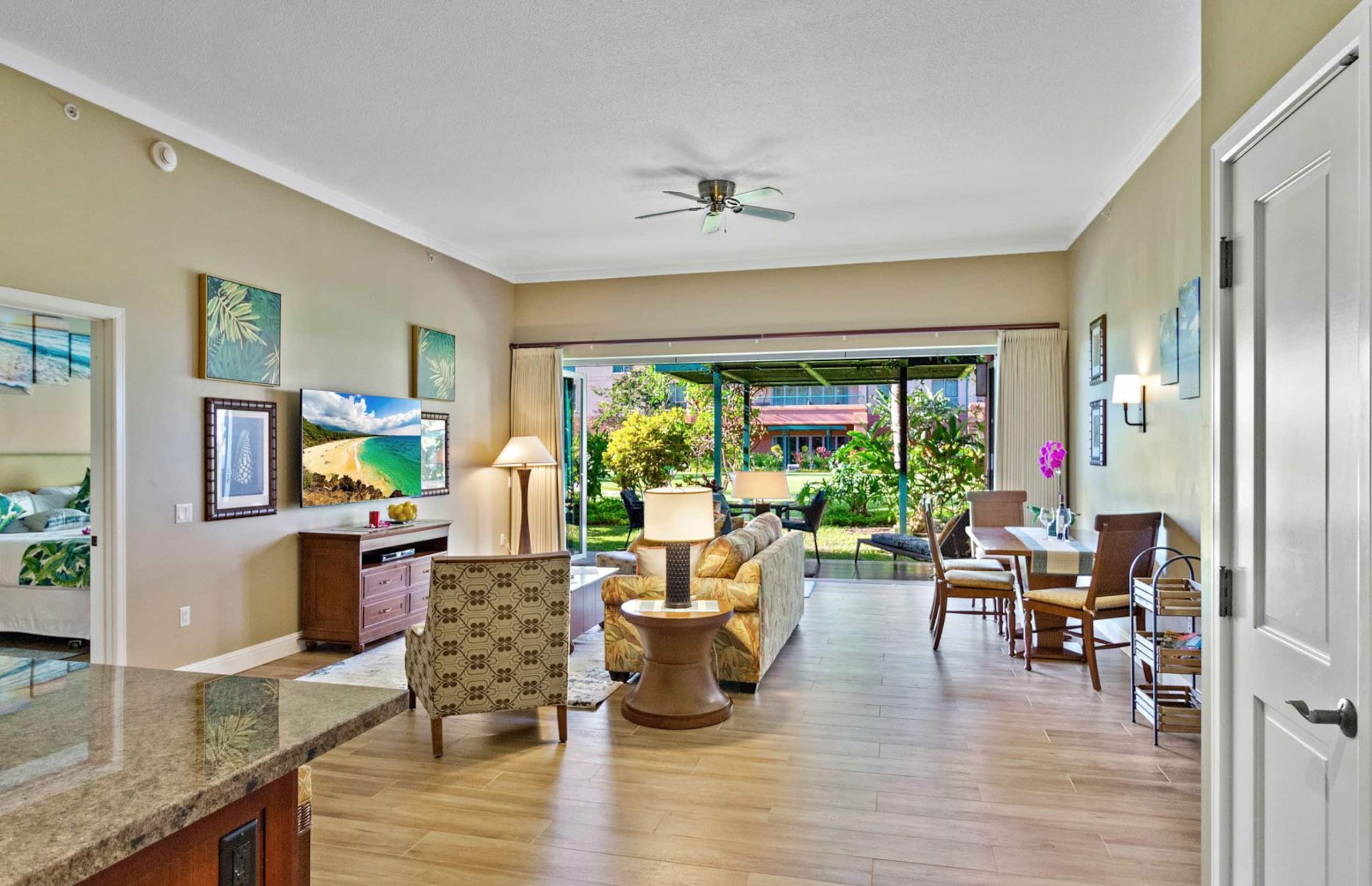 Condo in Lahaina · ★4.82 · 2 bedrooms · 4 beds · 2 shared baths - Image 11