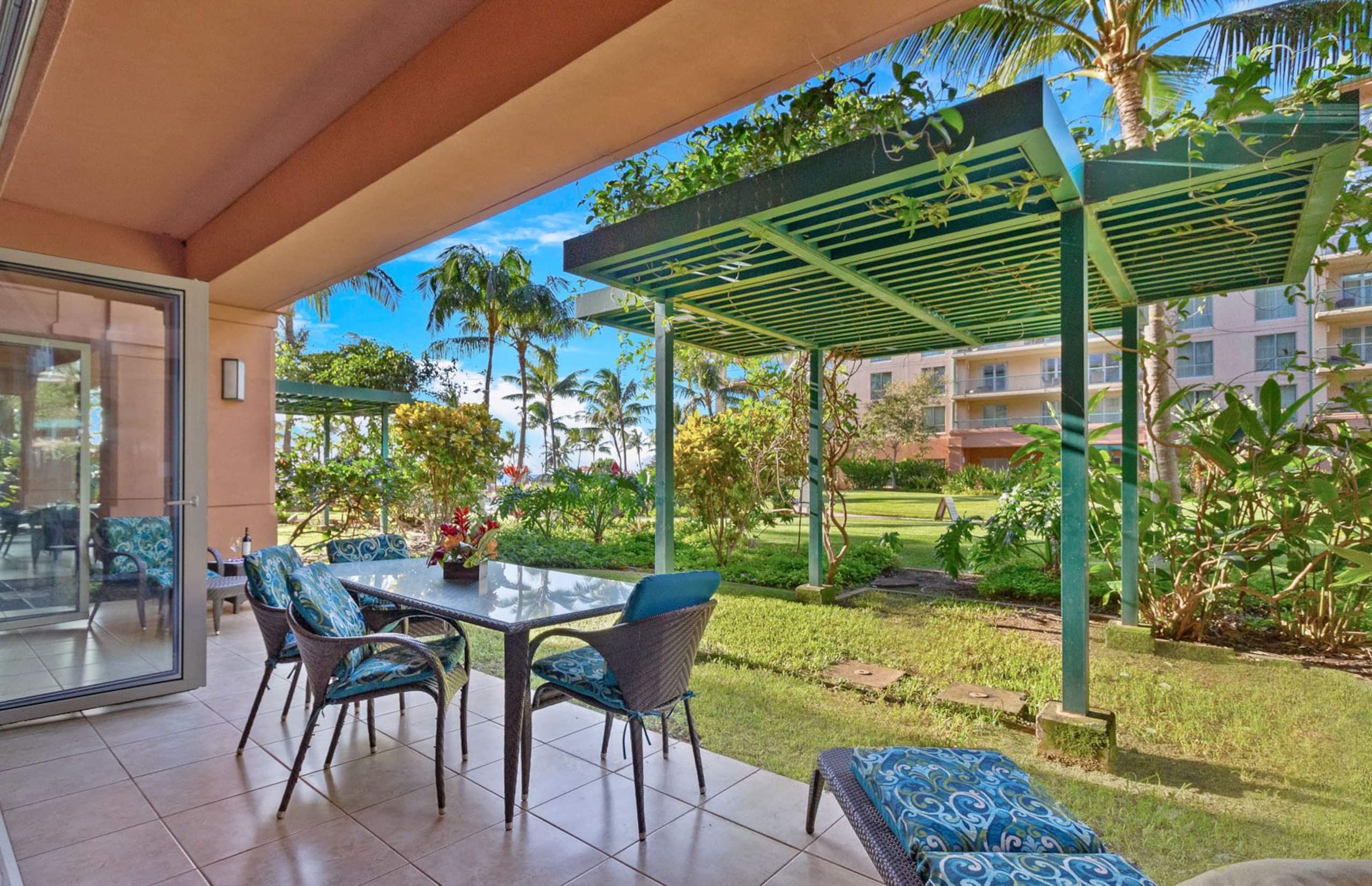 Condo in Lahaina · ★4.82 · 2 bedrooms · 4 beds · 2 shared baths - Image 8