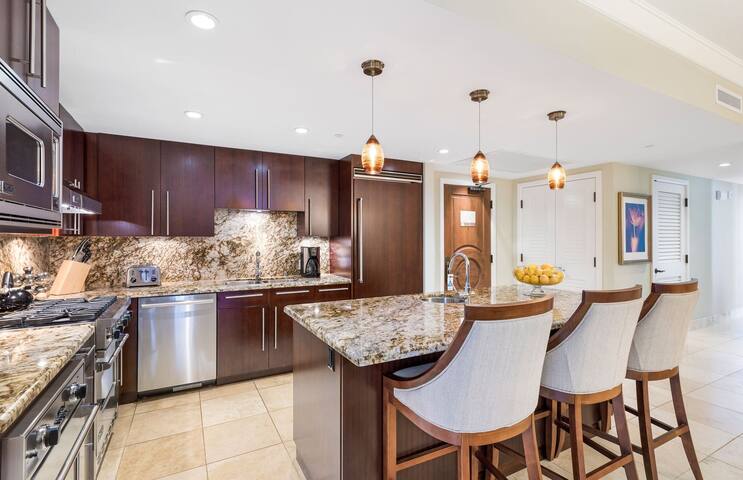 Maui Resort Rentals: Honua Kai Konea 725 gallery image 5