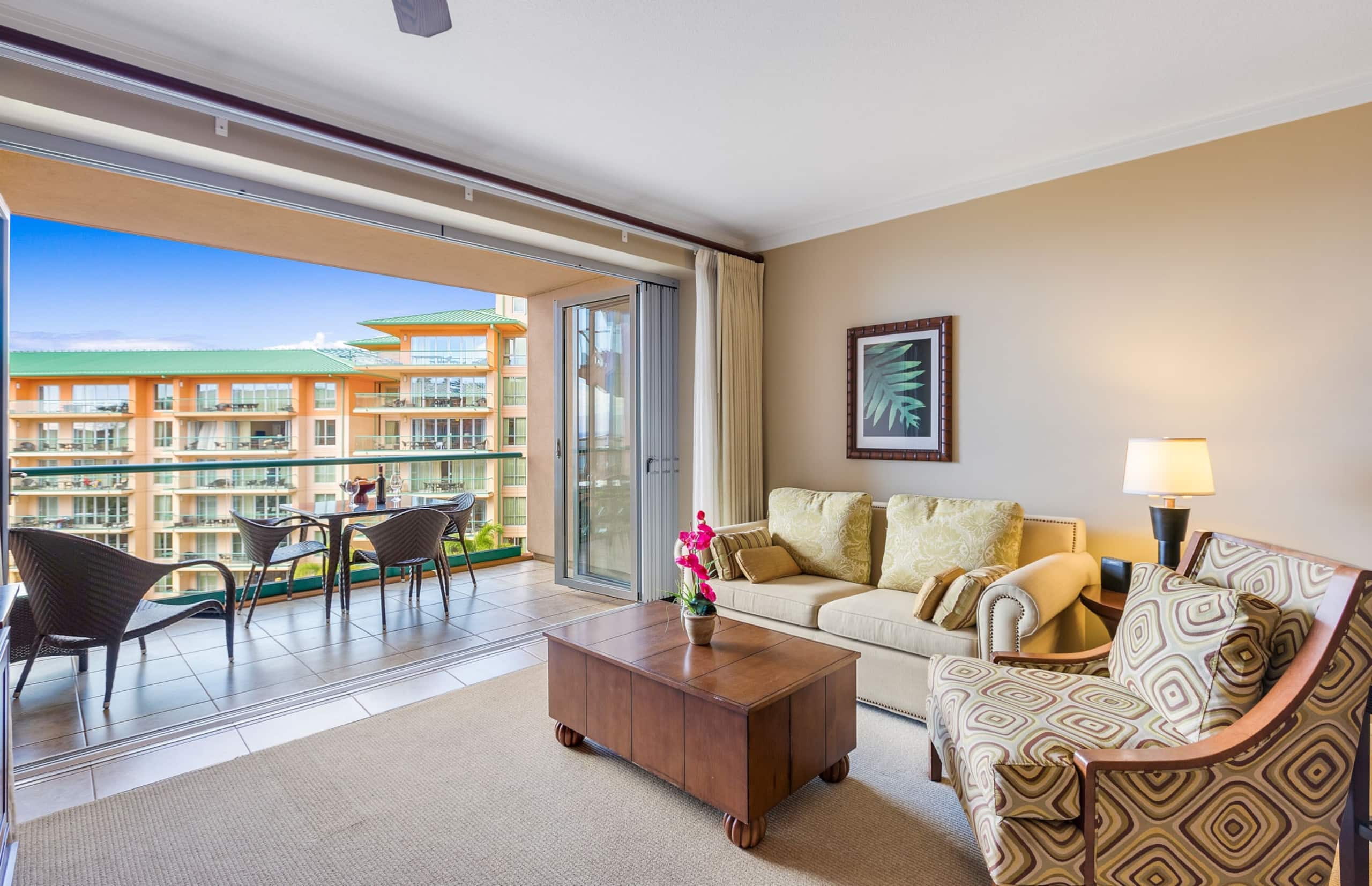 Condo in Lahaina · ★4.91 · Studio · 2 beds · 1 bath - Image 11