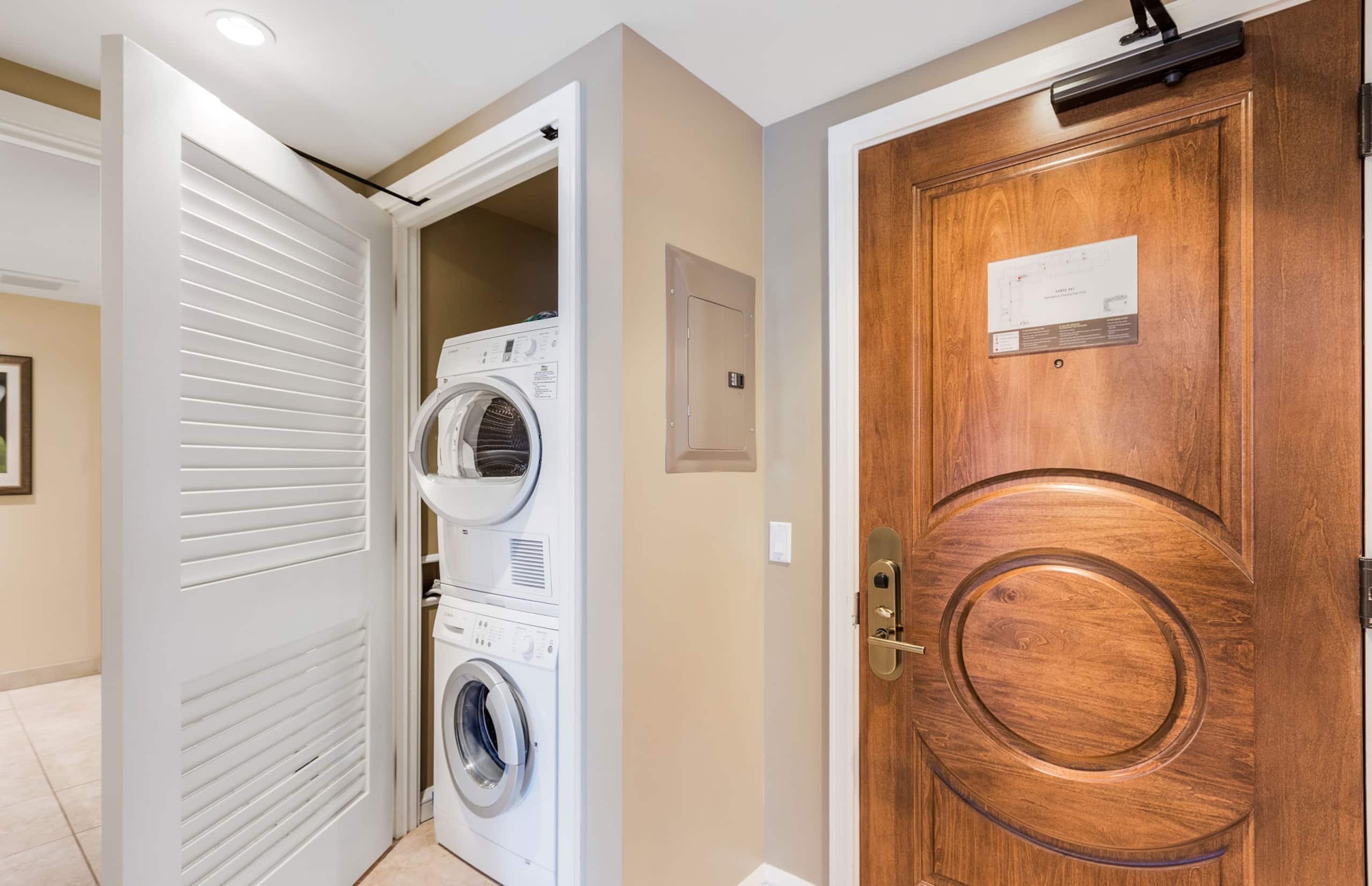 Condo in Lahaina · ★4.91 · Studio · 2 beds · 1 bath - Image 18