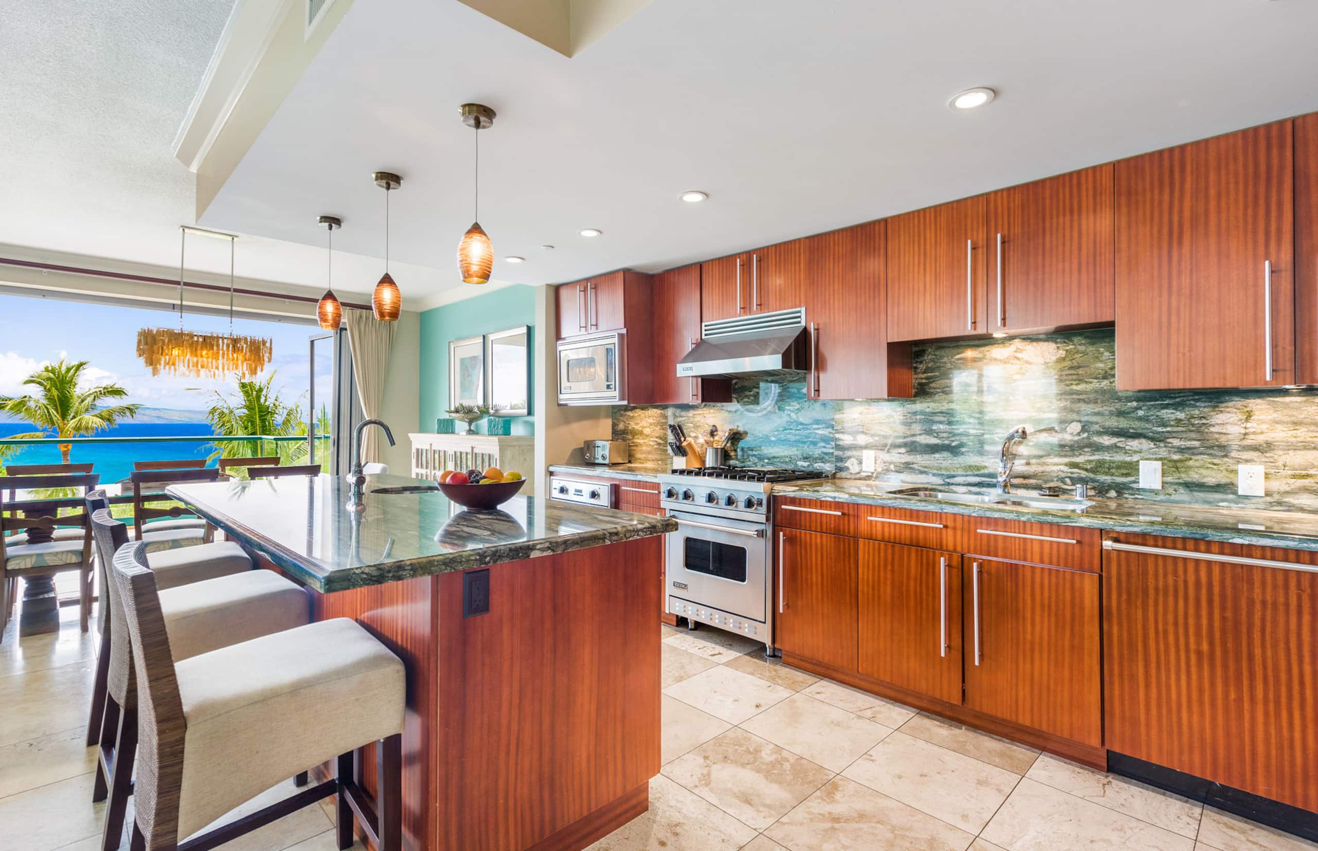 Condo in Lahaina · ★5.0 · 3 bedrooms · 4 beds · 3 baths - Image 9