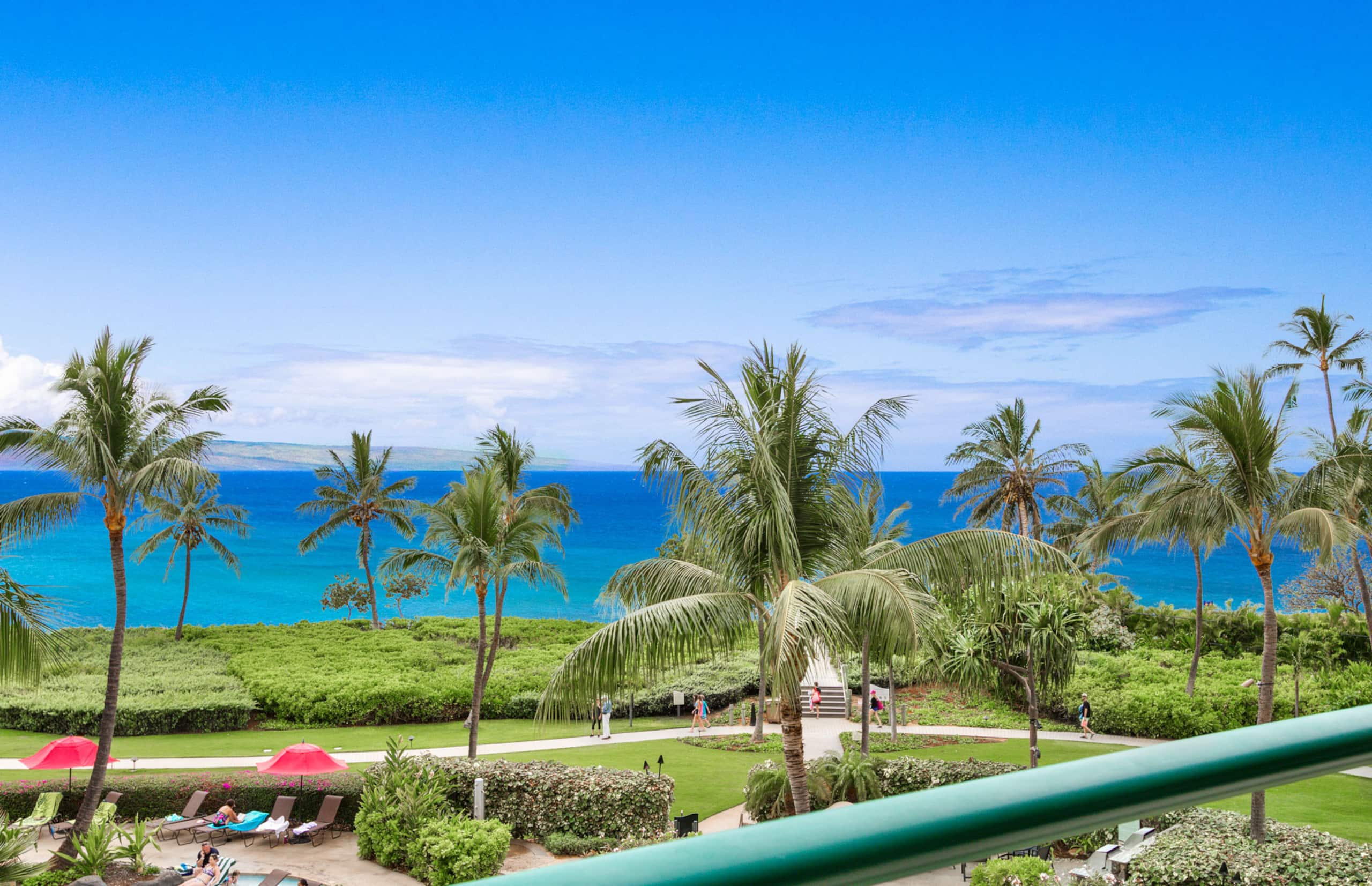Condo in Lahaina · ★5.0 · 3 bedrooms · 4 beds · 3 baths - Image 2