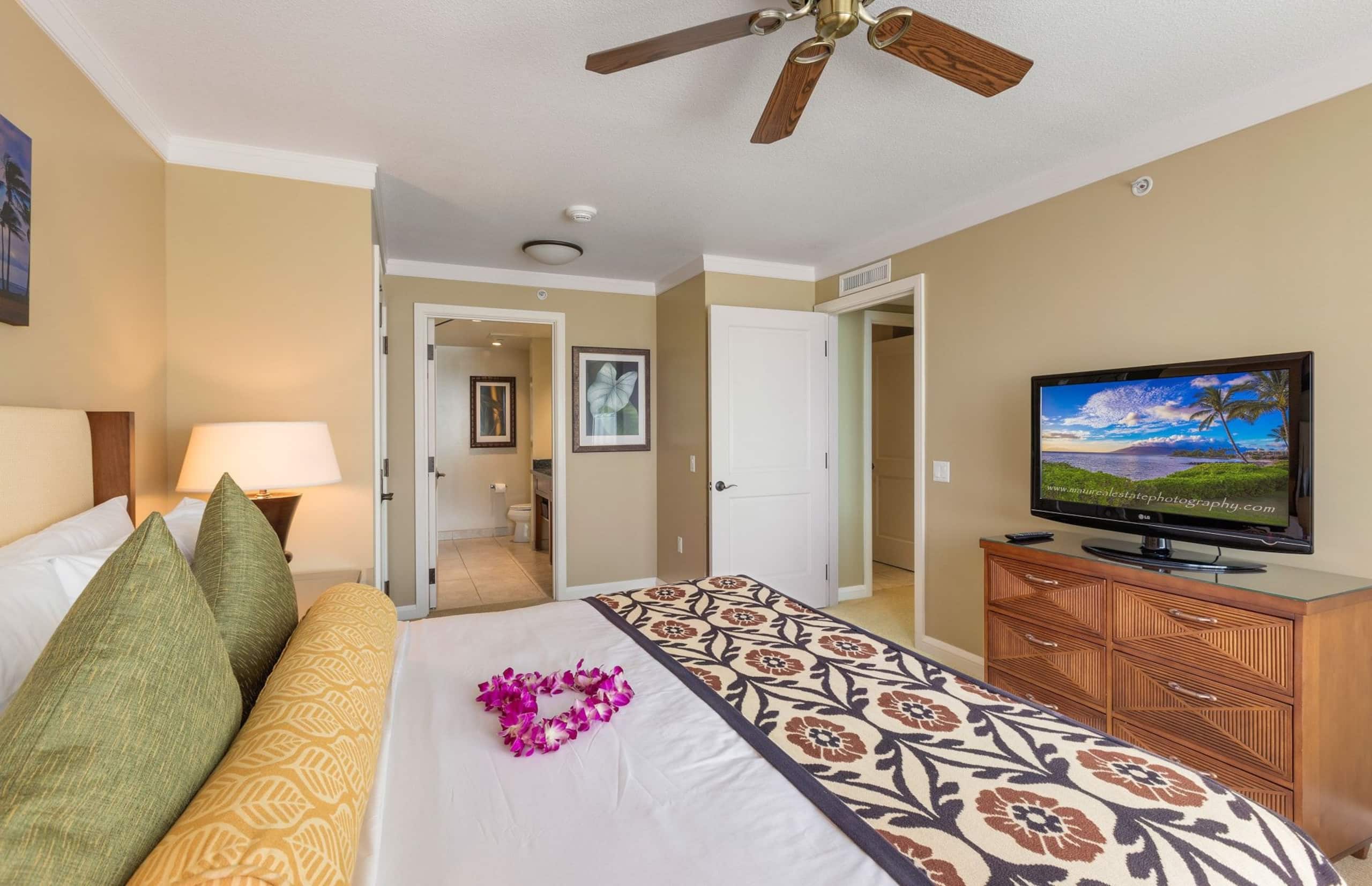 Condo in Lahaina · ★4.9 · 2 bedrooms · 3 beds · 2 baths - Image 14