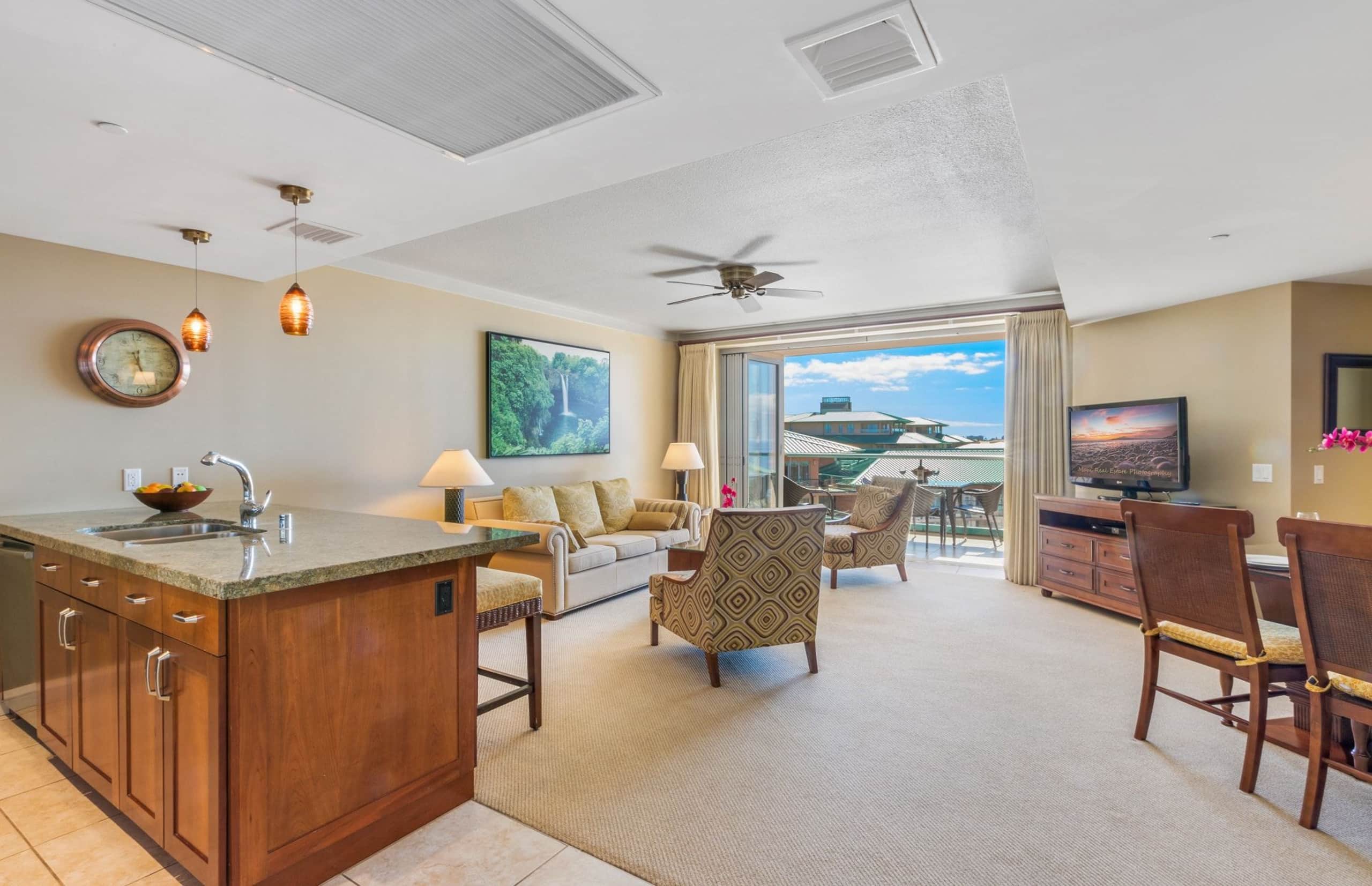 Condo in Lahaina · ★4.9 · 2 bedrooms · 3 beds · 2 baths - Image 10