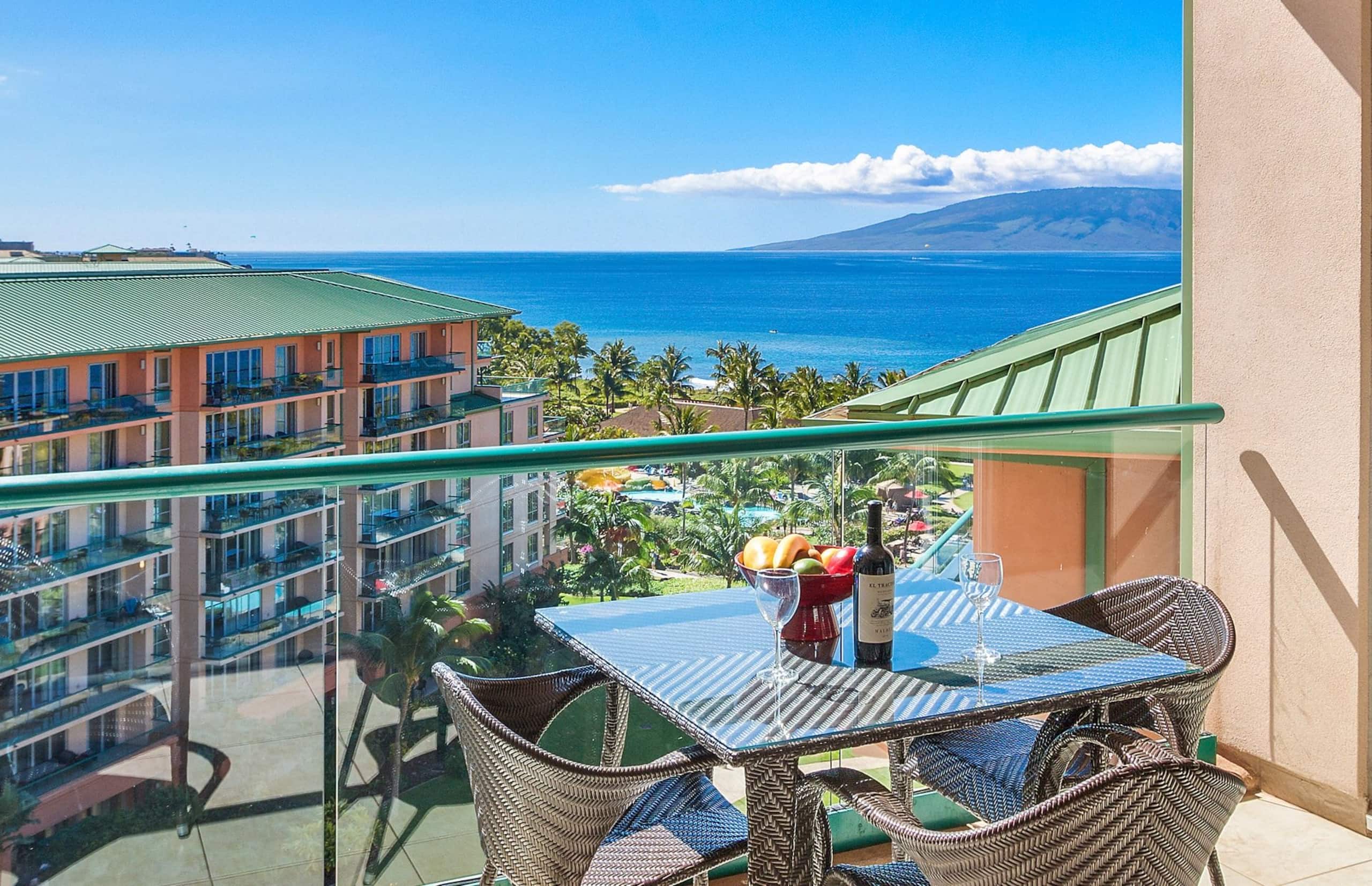 Condo in Lahaina · ★4.9 · 2 bedrooms · 3 beds · 2 baths - Image 3